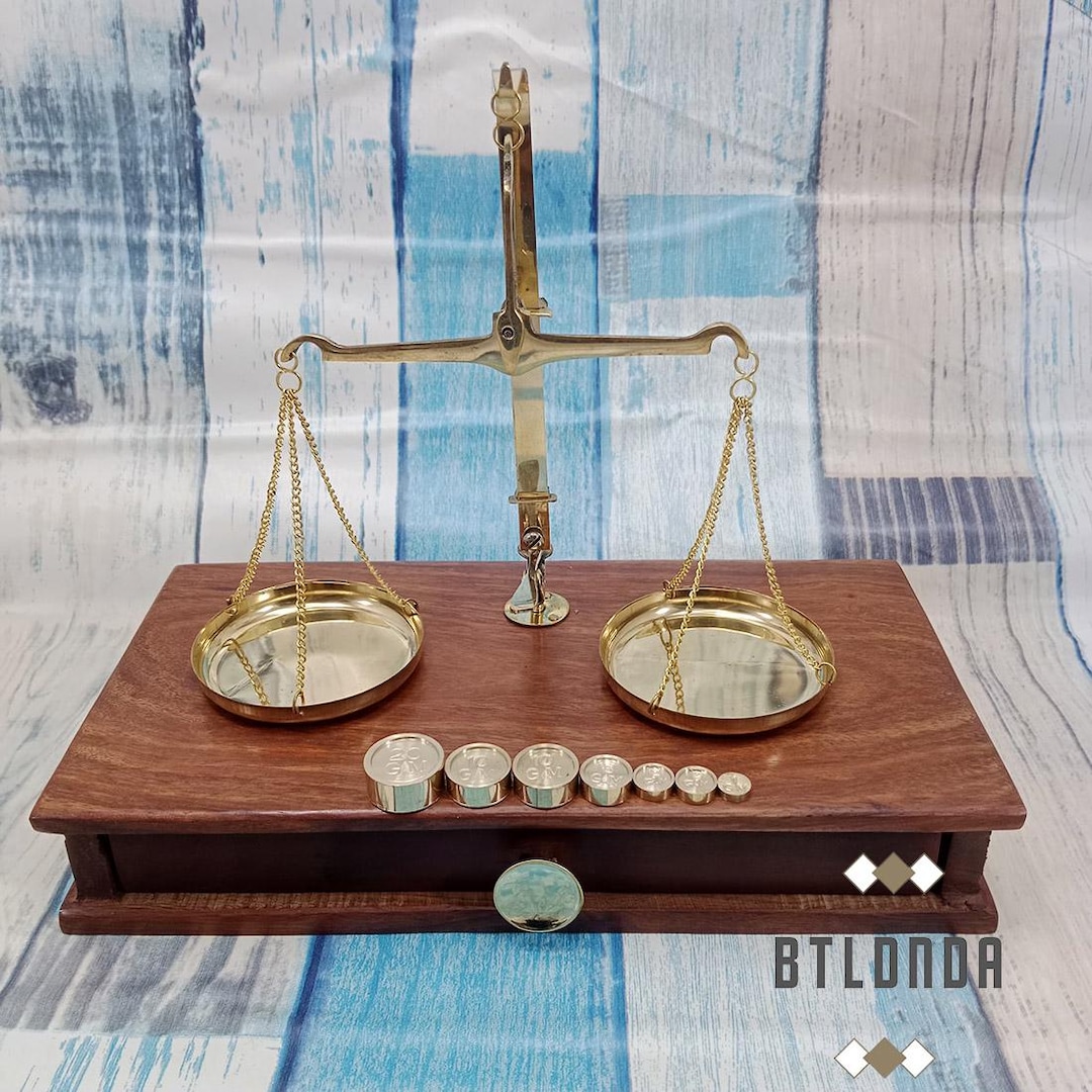 ヴィンテージ真鍮製天秤：薬局の装飾、正義の天秤ディスプレイ - Etsy 日本