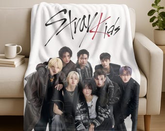 Personalized Stray Kids K-Pop Blanket,Custom Name Blanket with Fan,Cozy Fandom Unique Keepsake,Stray Kids K-Pop Blanket,Bedroom Bedding Gift