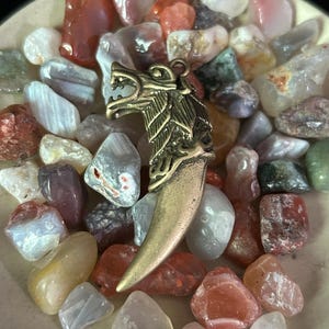 Get 1 Exquisite Brass Animal head Statues pendant for Garden Decor,  Figurine Bronze wolf tooth keychain, Paperweight Toy Gifts Handmade DIY