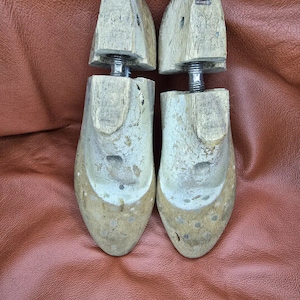 Vintage Wooden Shoe Lasts | Old Cobbler Forms | Old wooden shoe lasts | Shoemaker's lasts with workshop stamp | Pair (2)
