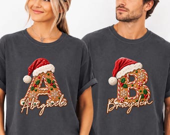Camiseta con alfabeto de pan de jengibre con nombre personalizado, camisetas con iniciales personalizadas, camiseta con alfabeto navideño