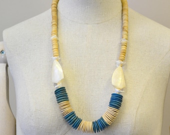 1980s Wood and Shell Necklace