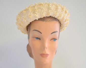 1950s Cream Appliqued Lace Breton Hat 