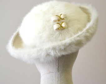 1950s Saks Fifth Avenue Cream Fur Felt Hat