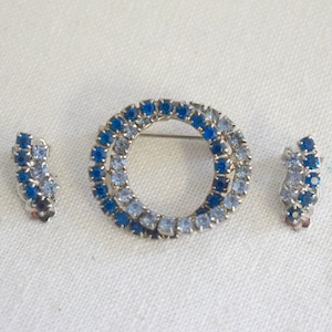 1950s Blue Rhinestone Circles Brooch and Clip Earrings Set
