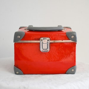 1960s/70s Red Patent Vinyl Box Purse