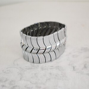 1960s Wide Silver Expandable Bracelet