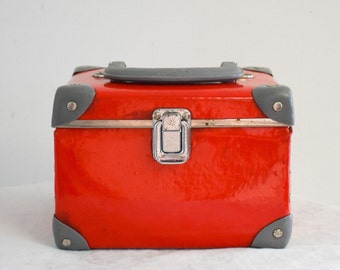 1960s/70s Red Patent Vinyl Box Purse