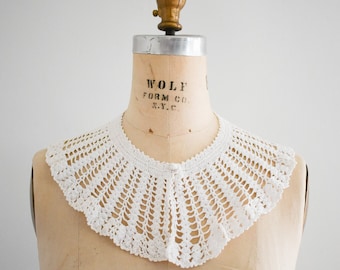 Vintage Crochet Lace Collar