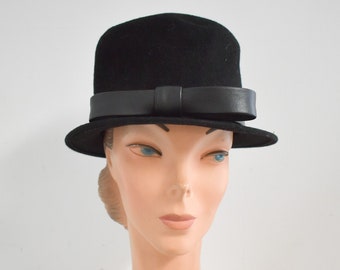 Vintage 60s 70s Lancaster Elegant Black Hat, Black Veil  display picture 3