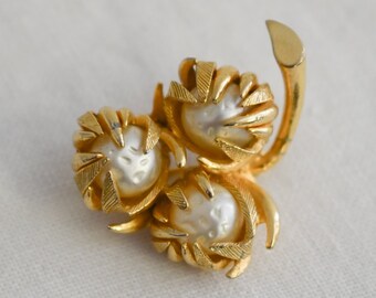 1960s Alice Caviness Faux Pearl Brooch