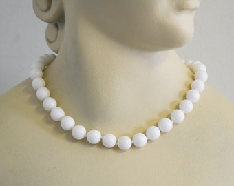 1960s White Plastic Bead Necklace
