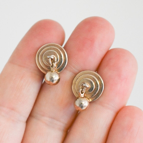 1940s/50s Gold Bullseye Screw Back Earrings - image 1