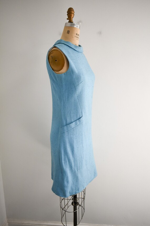 1960s Blue Linen Shift Dress - image 4