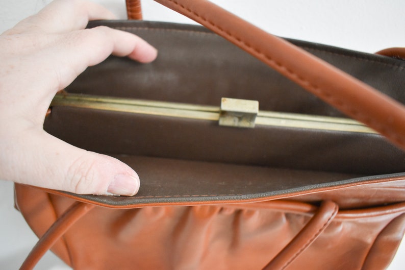 1960s Brown Vinyl Handbag image 5