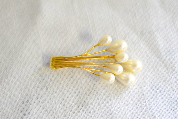 1980s Napier Faux Pearl Brooch - image 2