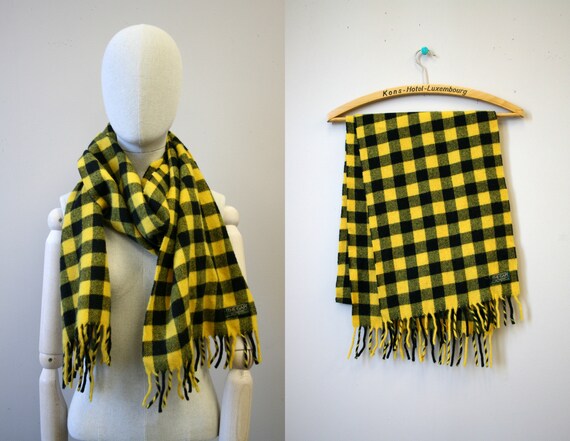 Early 1980s "The Gap" Yellow and Black Buffalo Ch… - image 2