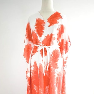 1970s Coral and White Feather Print Caftan