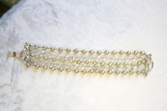 1960s Kramer Faux Pearl and Crystal Bead Bracelet - image 4