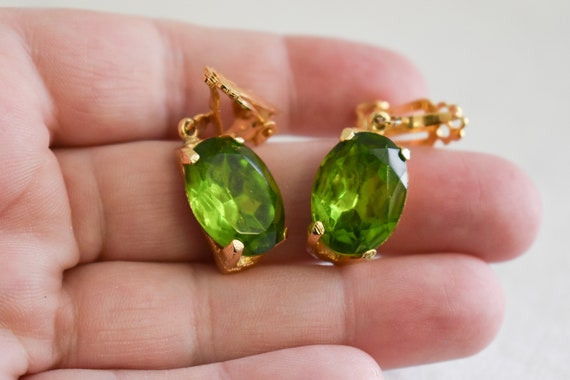 Vintage Green Rhinestone Dangle Clip Earrings - image 2