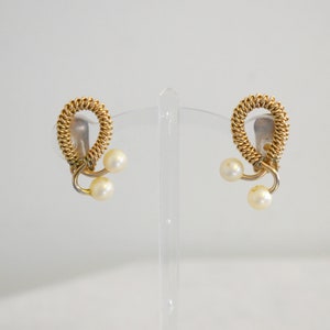 1960s Marvella Faux Pearl Twist Clip Earrings image 4