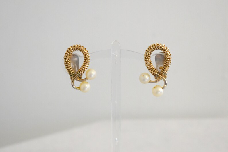 1960s Marvella Faux Pearl Twist Clip Earrings image 4