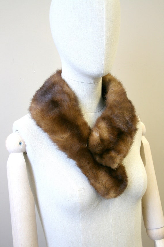 1950s Brown Fur Collar/Stole with Clips - image 2