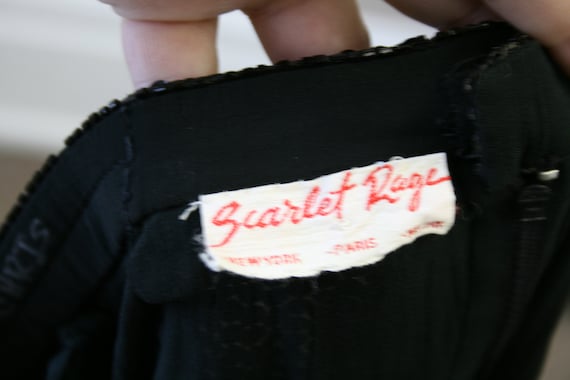 1980s Scarlet Rage Black Sequin Pencil Skirt - image 6