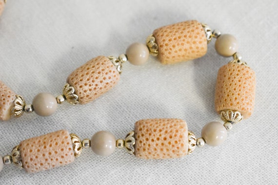 1970s Beige Textured Bead Necklace - image 6