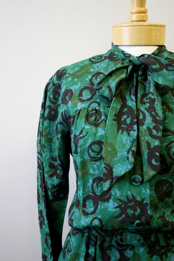 1940s Nelly Don Green Printed Dress - image 2