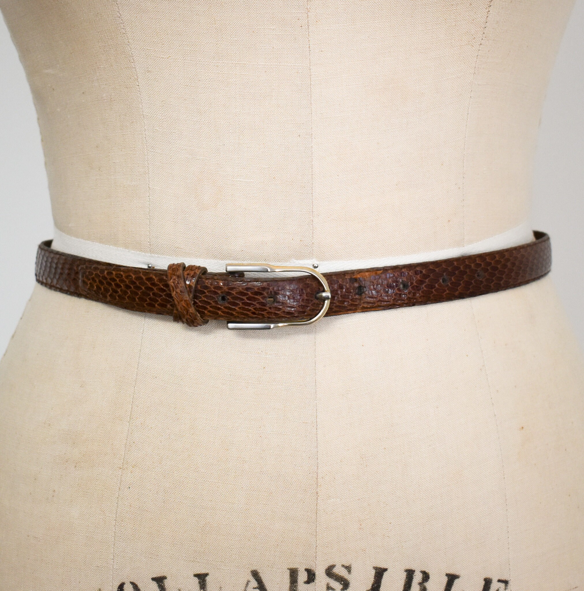 Snakeskin Skinny Vintage Belt - 1980s - Dark Brown - M/L Skinny Snakeskin Shimmery Dark Brown Patent Slim Leather  main image 2