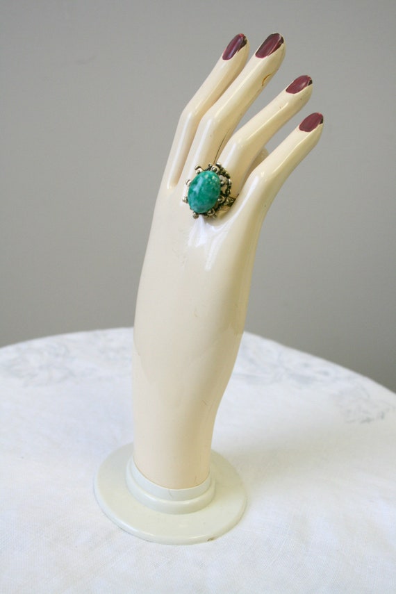1960s Green Glass Cabochon Ring, Size 7 1/4 - image 4
