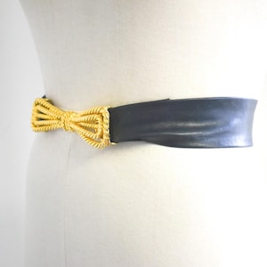 1980s/90s Mimi di N Bow Belt Buckle and Navy Leather Belt