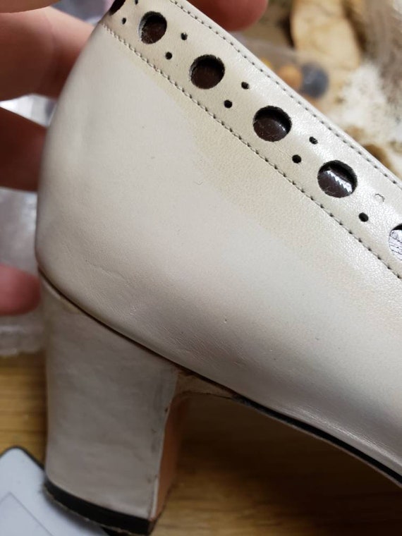 1960s Caressa Cream Heels, Size 7AAA - image 7