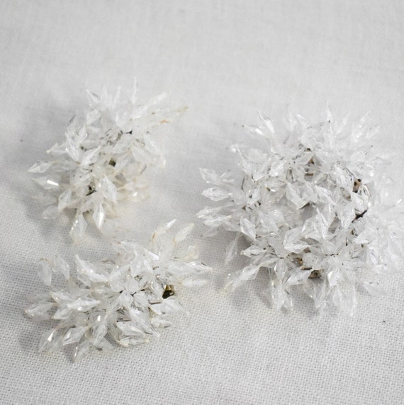 1960s Ice Crystal Brooch and Clip Earrings Set - image 1