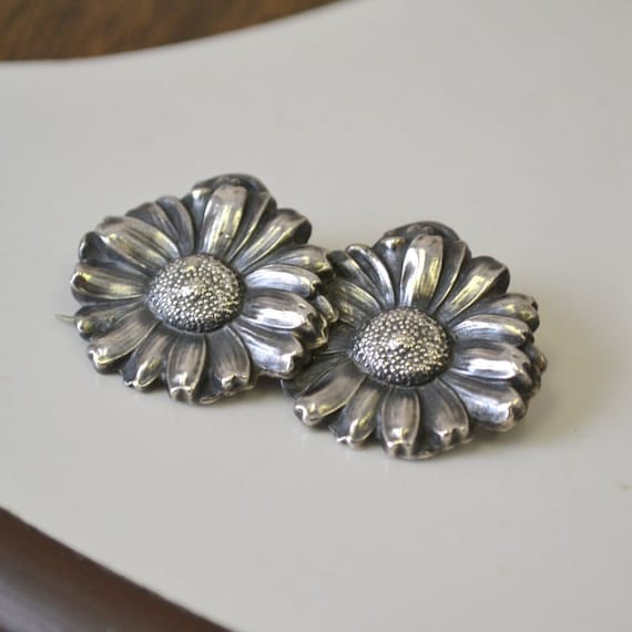 1910s Unger Brothers Double Daisy Brooch - image 1