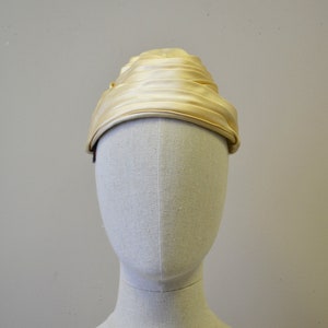 1950s Edna Mye Cream Satin Turban Style Hat image 2
