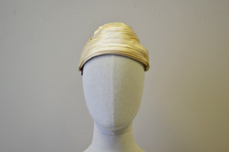 1950s Edna Mye Cream Satin Turban Style Hat image 2