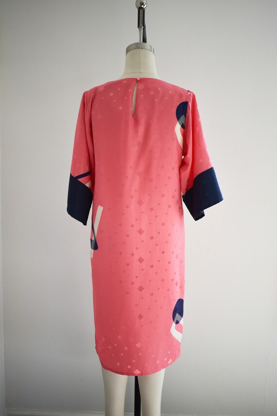 1980s Coral and Navy Kimono Sleeve Dress - image 7