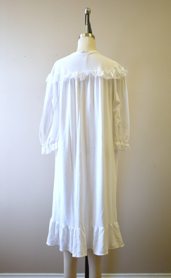 1980s White Sweatshirt Night Gown with Lace and R… - image 5
