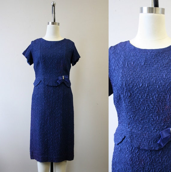 1950s/60s Franklin Simon Blue Crinkled Wiggle Dre… - image 1