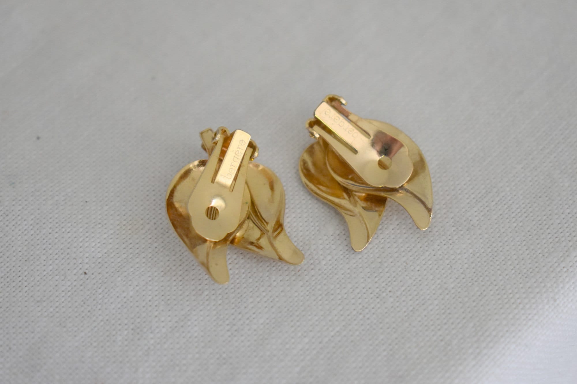 1960s Bergere Gold Leaf Clip Earrings - Etsy 1960s Bergere Gold Leaf Clip Earrings - Etsy