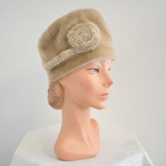 1960s Taupe Fuzzy Toque Hat