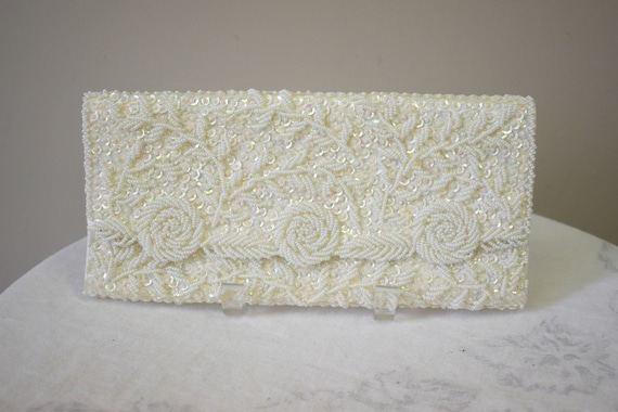 1960s White Beaded Evening Clutch