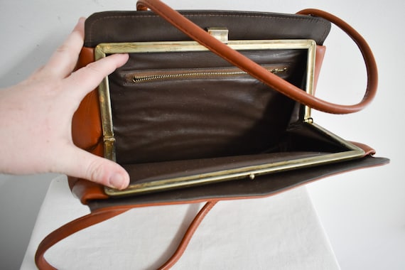 1960s Brown Vinyl Handbag - image 6