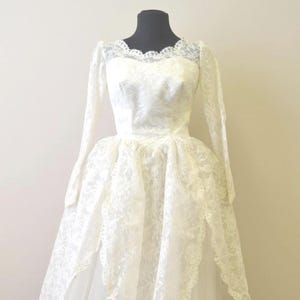 1950s Lace Full Skirted Wedding Gown
