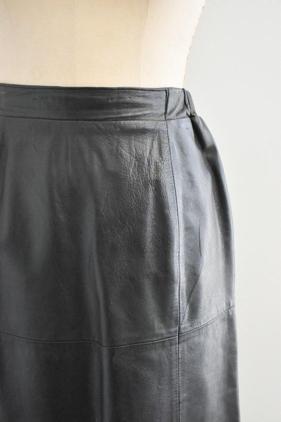 1980s Black Leather Pencil Skirt - image 2