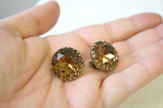 1960s Brown Rhinestone Clip Earrings - image 5