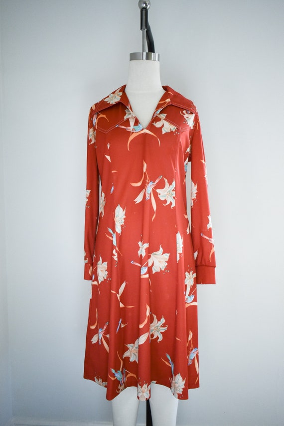 1970s Floral and Bird Print Knit Dress - image 3