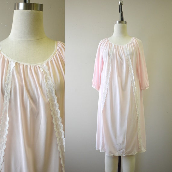 1960s Pink Short Night Gown